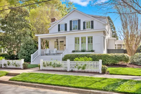 Exterior - 411 Walnut St, Davidson, NC 28036 photo 2 of 10