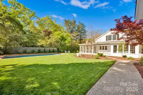 Exterior - 411 Walnut St, Davidson, NC 28036 photo 9 of 10