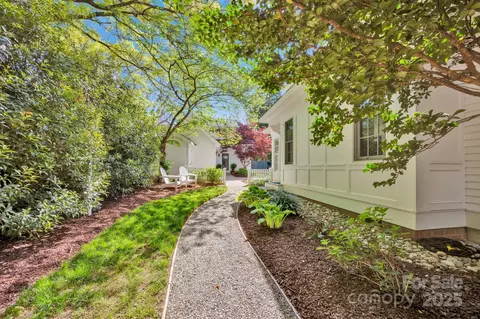Exterior - 411 Walnut St, Davidson, NC 28036 photo 8 of 10