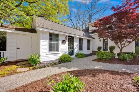 Exterior - 411 Walnut St, Davidson, NC 28036 photo 7 of 10
