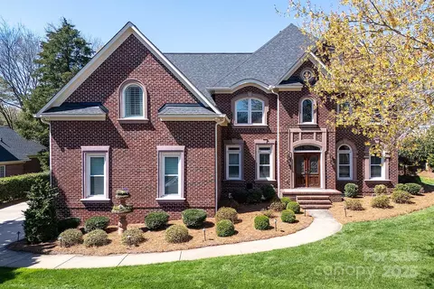 880 Craigmont Nw Ln NW, Concord, NC 28027
