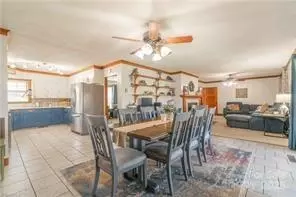 Dining - 3526 Harmony Hwy, Harmony, NC 28634 photo 2 of 3