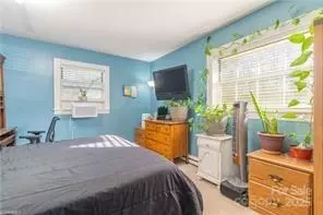 Bedroom - 3526 Harmony Hwy, Harmony, NC 28634 photo 5 of 6