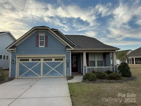 7581 Short Putt Ct, Charlotte, NC 28215