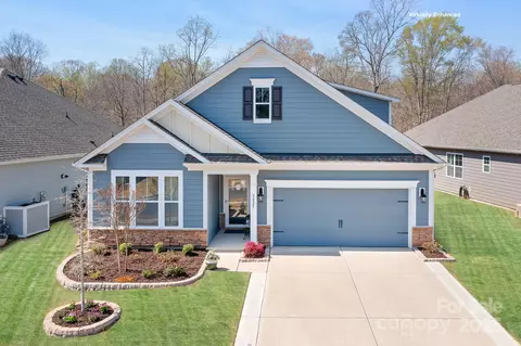 5025 Antebellum Dr, Iron Station, NC 28080