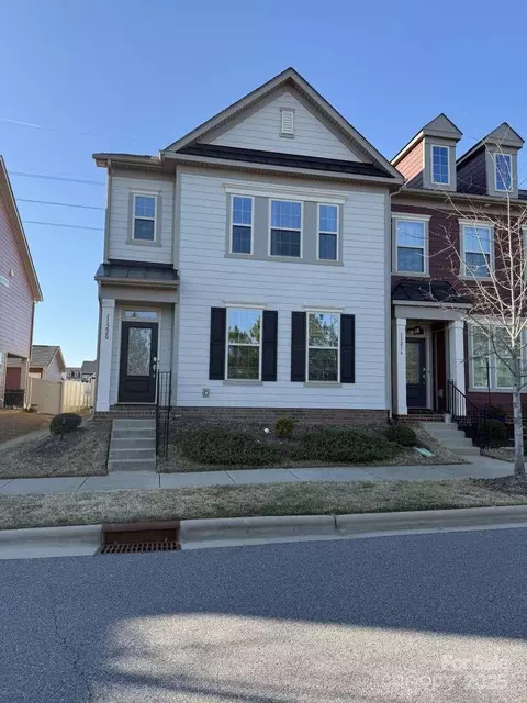 11220 Westbranch Pkwy, Davidson, NC 28036