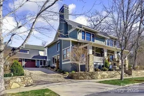 36 Wordsworth Rd, Black Mountain, NC 28711