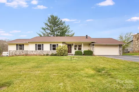 413 Morgan Rd, Candler, NC 28715