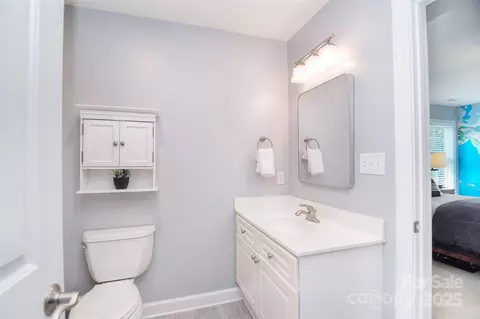 Bath - 19641 Meta Rd, Cornelius, NC 28031 photo 5 of 7