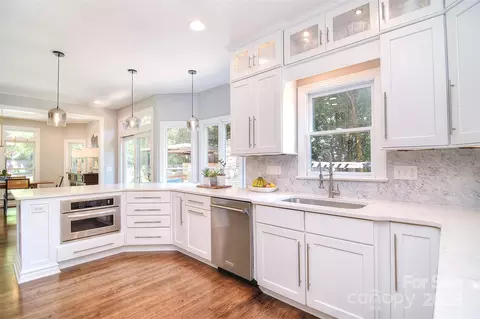 Kitchen - 19641 Meta Rd, Cornelius, NC 28031 photo 2 of 6