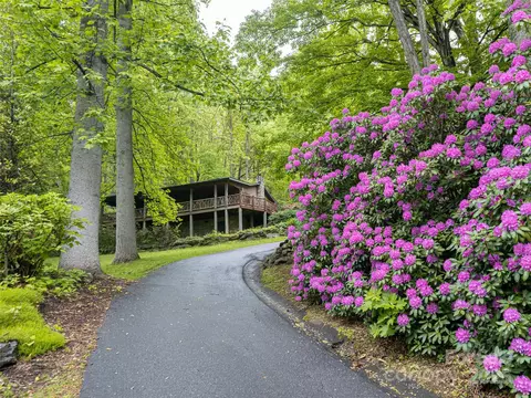 39 Antler Springs Way, Maggie Valley, NC 28751