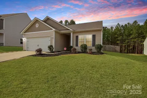 8606 Highgate Dr, Charlotte, NC 28215