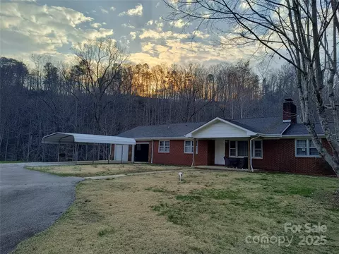 358 Carson Elliott Dr, Marion, NC 28752