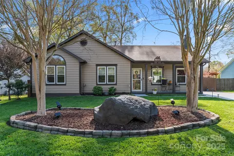 14827 Smith Rd, Charlotte, NC 28273