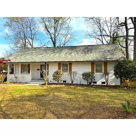 3735 Stonehaven Dr, Charlotte, NC 28215