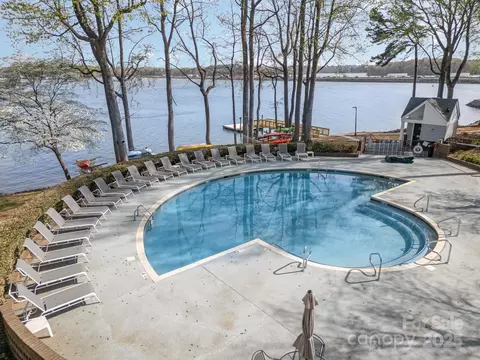 Exterior - 336 Northwest Dr, Davidson, NC 28036 photo 7 of 7