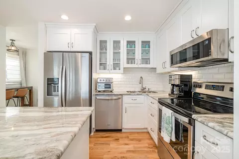 Kitchen - 336 Northwest Dr, Davidson, NC 28036 photo 3 of 3