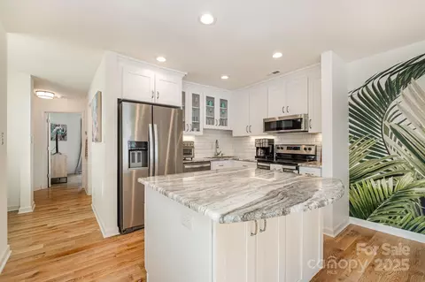 Kitchen - 336 Northwest Dr, Davidson, NC 28036 photo 2 of 3