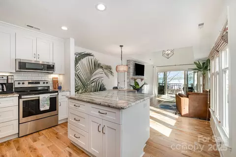 Kitchen - 336 Northwest Dr, Davidson, NC 28036 photo 1 of 3