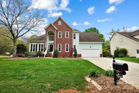 1214 Foxfield Rd, Waxhaw, NC 28173