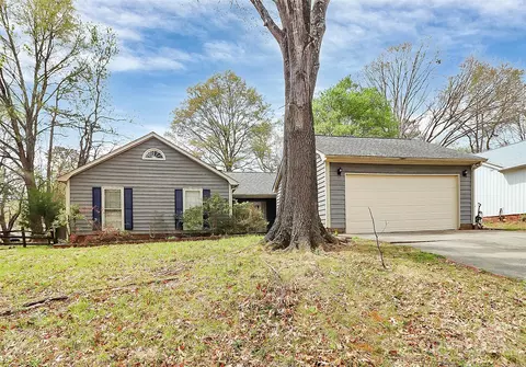 7201 Walterboro Rd, Charlotte, NC 28227