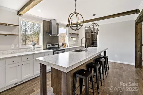 139 Green Leaf Dr, Nebo, NC 28761