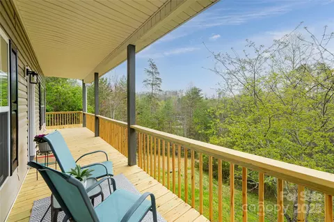 61 Quiet Woods Dr, Leicester, NC 28748
