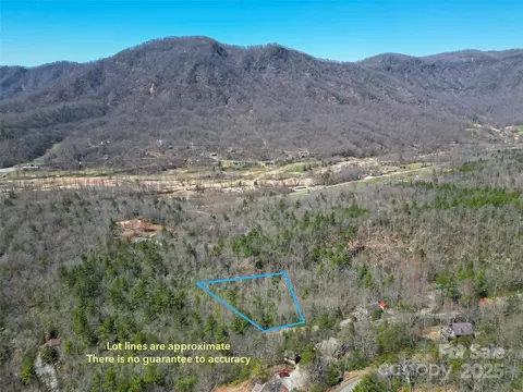 Deer Lane, Marion, NC 28752