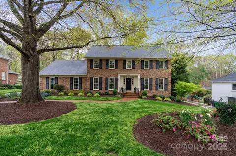 5125 Winding Brook Rd, Charlotte, NC 28226