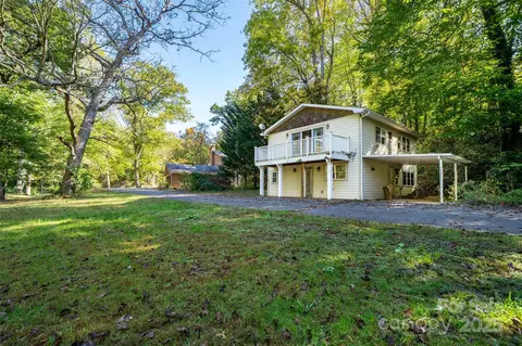 61 Riverbend Rd, Canton, NC 28716