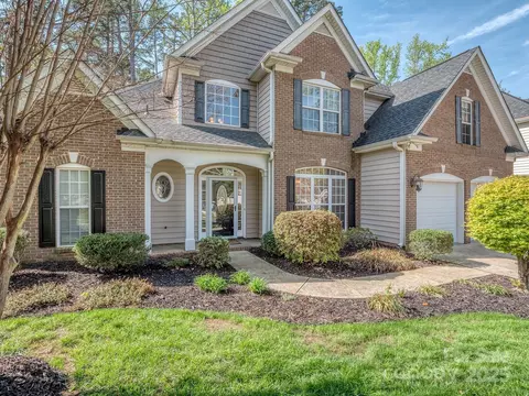 1009 Summer Creste Dr, Indian Trail, NC 28079