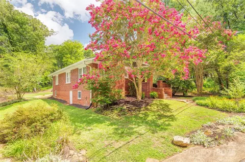 52 King St, Asheville, NC 28804