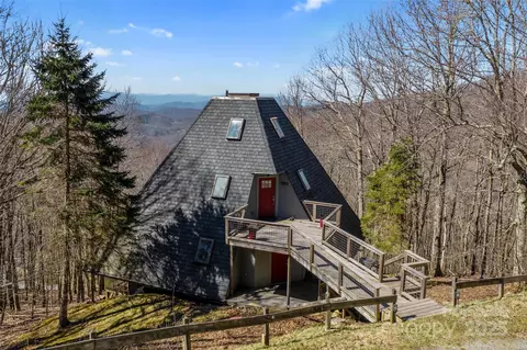 585 Granny Lewis Ln, Mars Hill, NC 28754