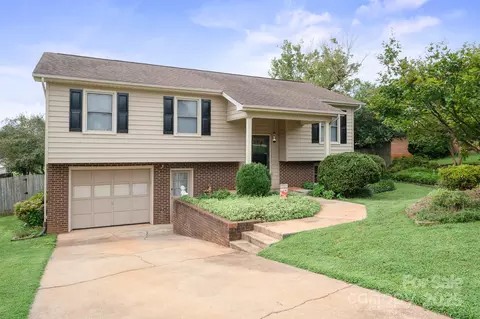 409 Cardinal Dr, Newton, NC 28658