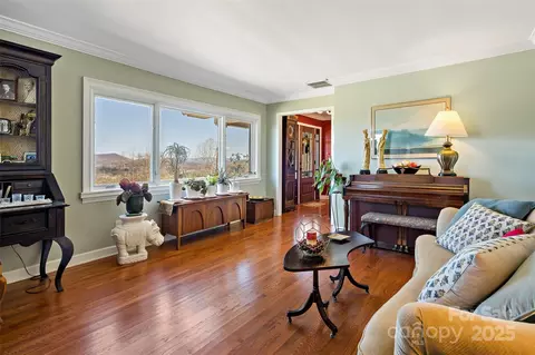 Living - 100 Summit St, Marion, NC 28752 photo 1 of 3