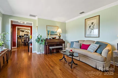 Living - 100 Summit St, Marion, NC 28752 photo 2 of 3