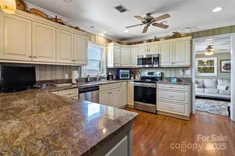 Kitchen - 100 Summit St, Marion, NC 28752 photo 2 of 5