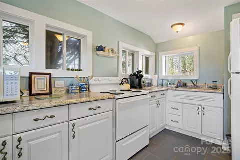Kitchen - 100 Summit St, Marion, NC 28752 photo 5 of 5
