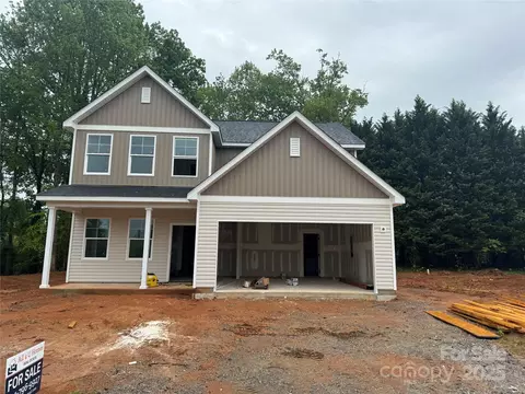 1216 Fall Day Sw Cir SW, Lenoir, NC 28645