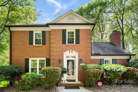4522 Woods End Ln, Charlotte, NC 28277