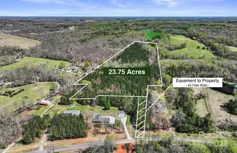 2122 Hewitt Rd, Claremont, NC 28610