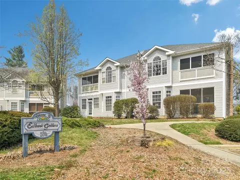 189 Ewbank Garden C Dr #C, Hendersonville, NC 28791