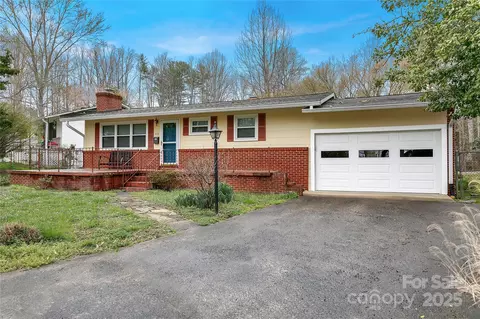 111 Outland Ave, Brevard, NC 28712