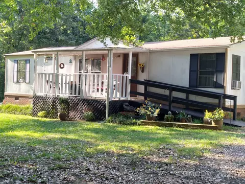 104 Little River Trl, Fort Mill, SC 29707