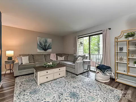 1615 Merry Oaks G Rd #G, Charlotte, NC 28205