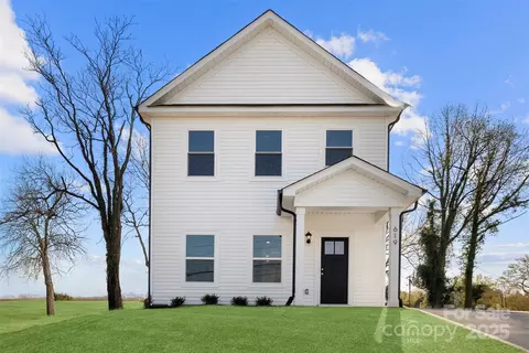 619 1st Sw St SW, Hickory, NC 28602