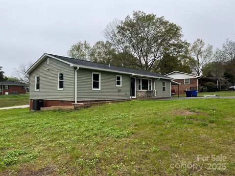 8124 Wood St, Mount Pleasant, NC 28124
