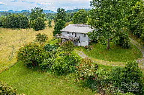 1510 Graham Rd, Marshall, NC 28753