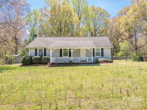 524 Catawba N Cir N, Matthews, NC 28104