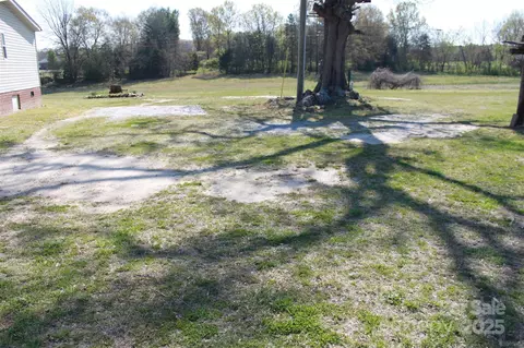 111 Panda Ct, Grover, NC 28073 photo 6